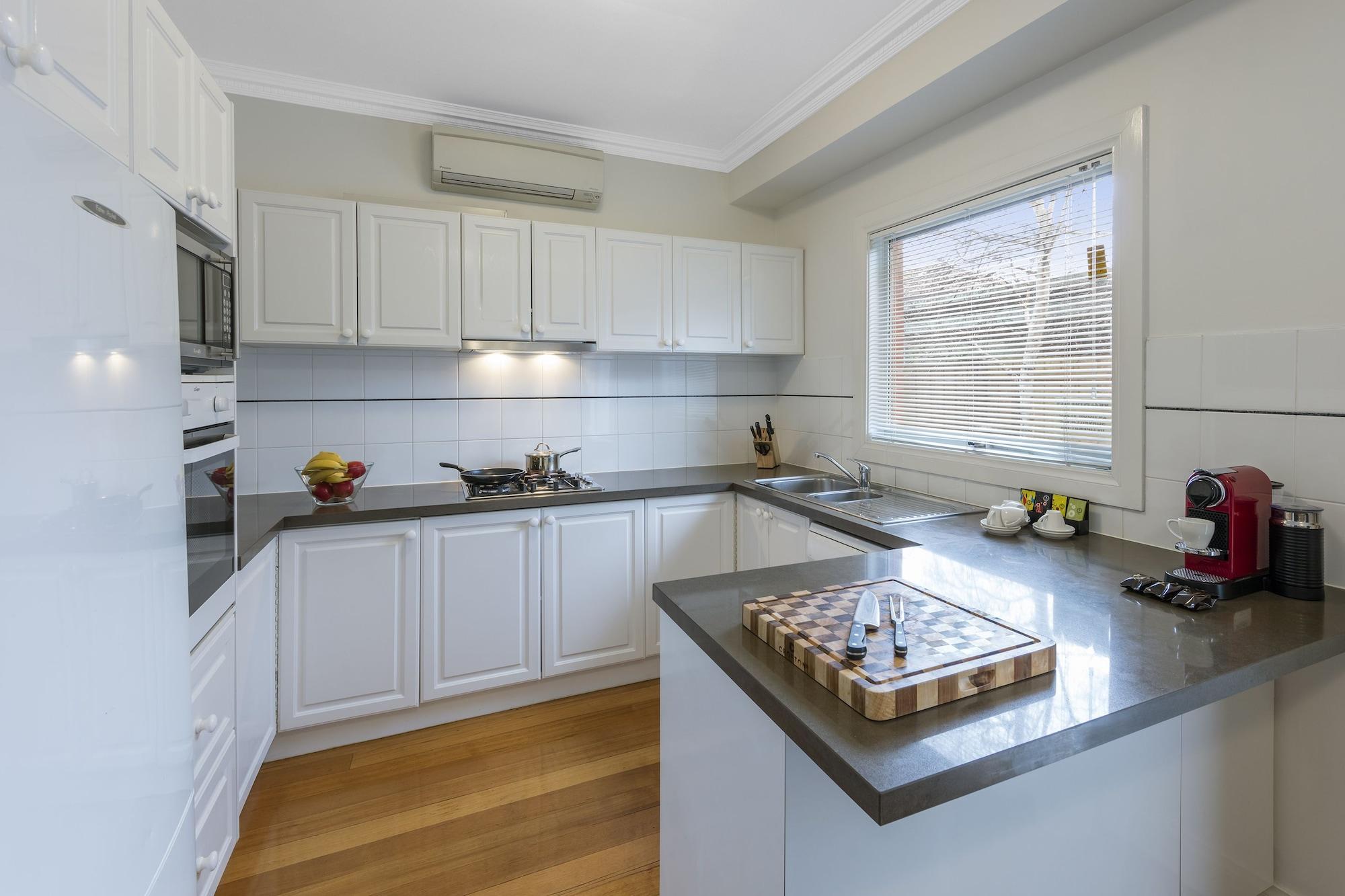 Kimberley Gardens Hotel, Serviced Apartments And Serviced Villas Melbourne Buitenkant foto