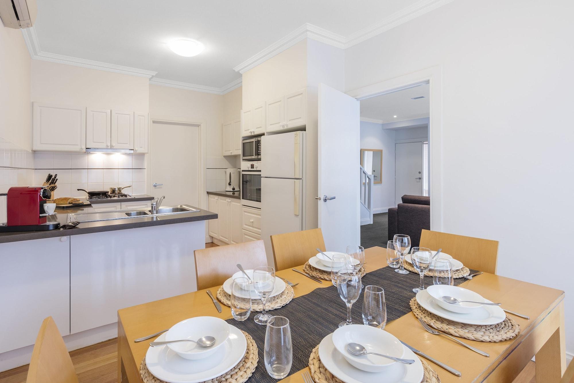 Kimberley Gardens Hotel, Serviced Apartments And Serviced Villas Melbourne Buitenkant foto