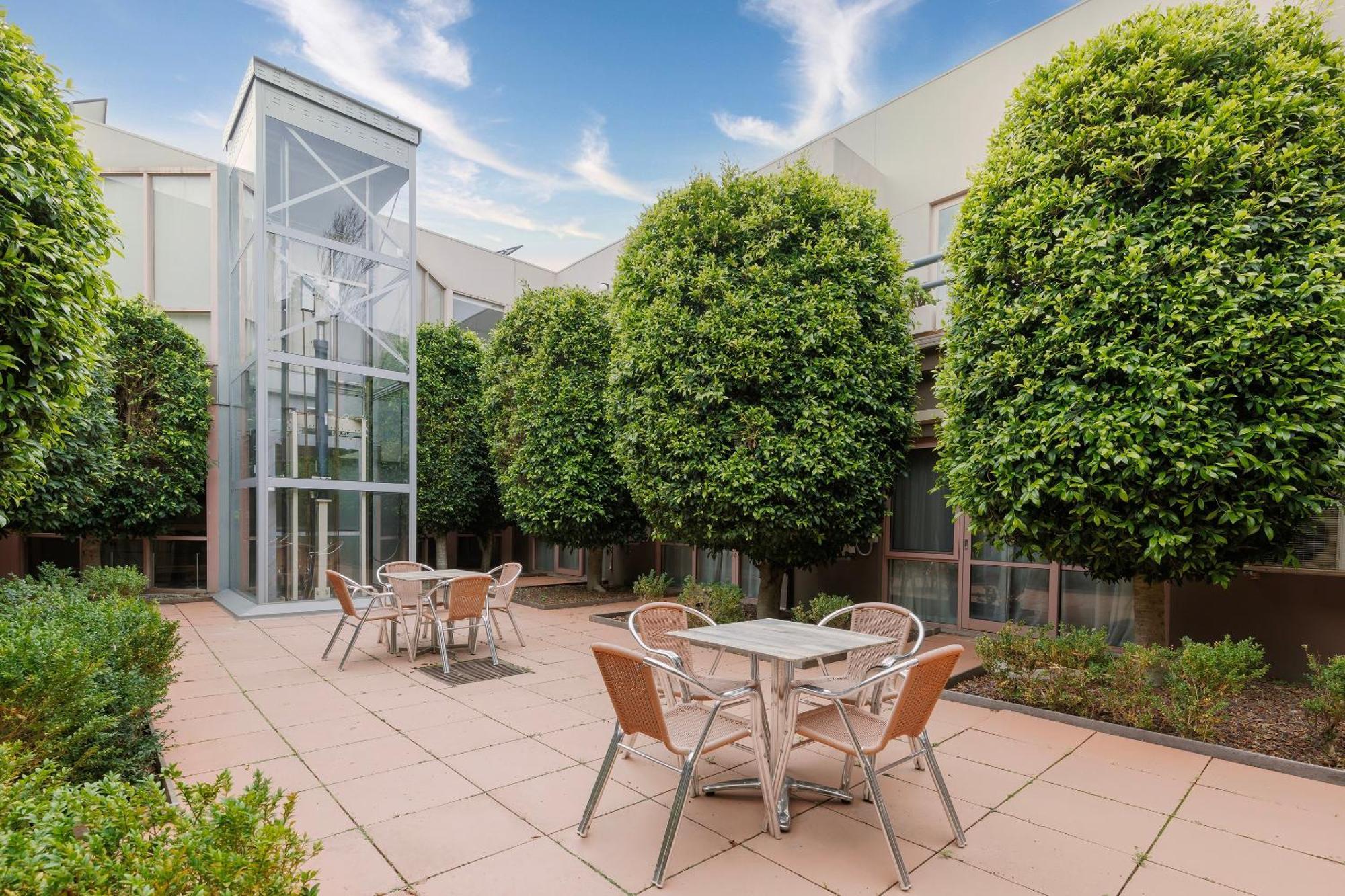 Kimberley Gardens Hotel, Serviced Apartments And Serviced Villas Melbourne Buitenkant foto