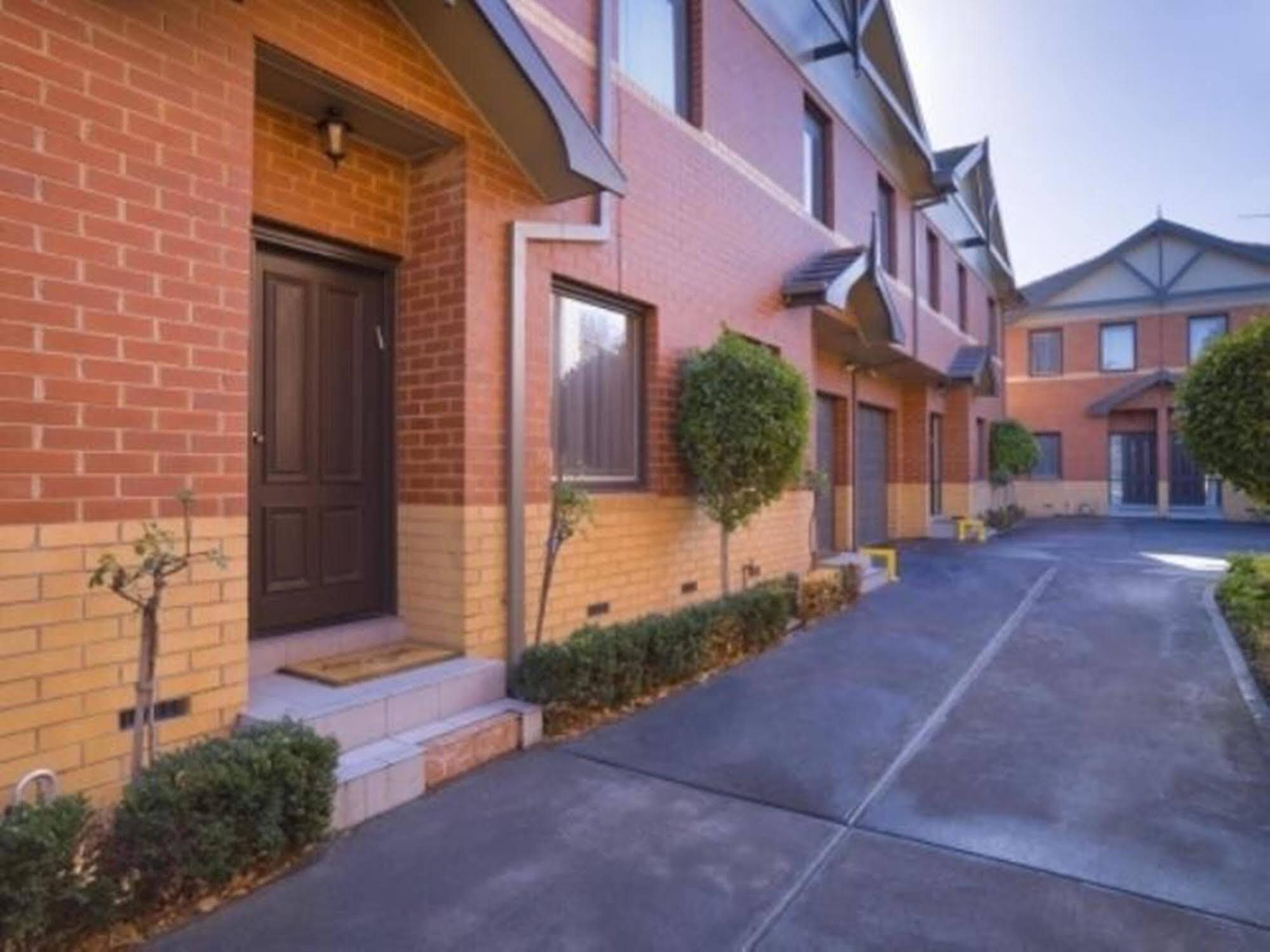 Kimberley Gardens Hotel, Serviced Apartments And Serviced Villas Melbourne Buitenkant foto